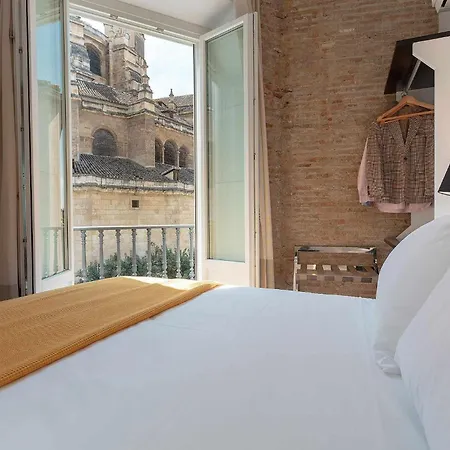 Casa Miravalle Catedral Aparthotel 4*